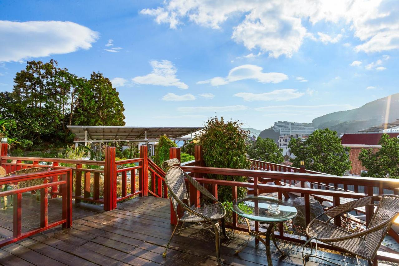 Red Praha Pension Geoje Εξωτερικό φωτογραφία