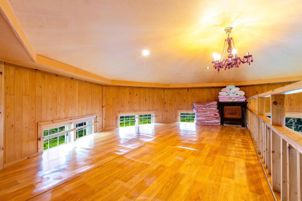 Red Praha Pension Geoje Εξωτερικό φωτογραφία